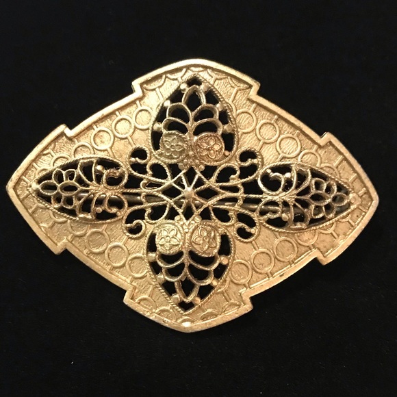 1890’s - 1900’s Ornate Victorian Era Gilt Brooch brass Large Old Clasp Detailed - Picture 2 of 8